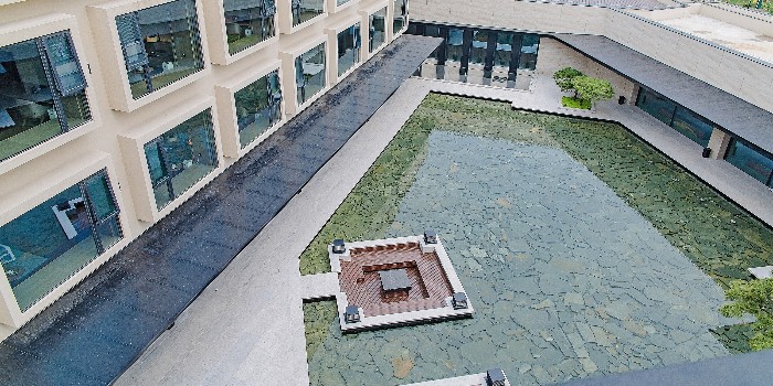 給你一個選擇雨棚鋁單板的理由@中滬世業