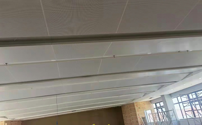 茸興路正誠機電廠@階梯穿孔鋁單板