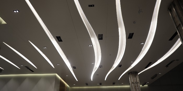 怎么定制鋁單板，定制鋁單板流程復(fù)雜嗎？