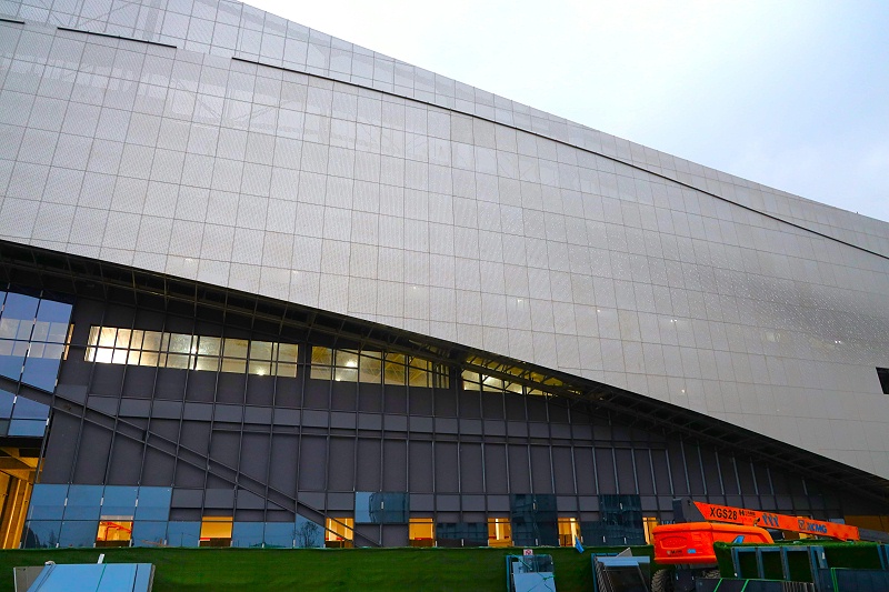 鋁單板價(jià)格需要根據(jù)定制情況確定