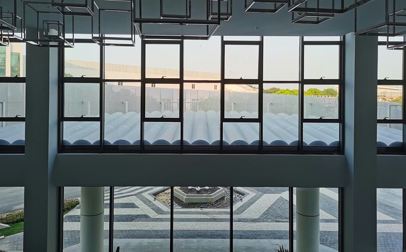 寶山區(qū)寶武炭材料研究院@白色弧形沖孔鋁單板