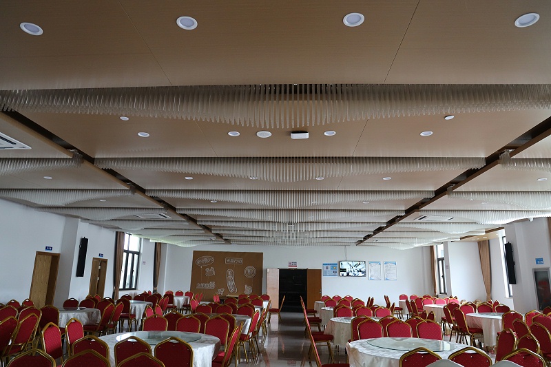 廠家生產吊頂鋁單板