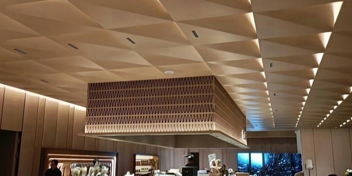 造型鋁單板廠家哪家好？有什么選擇標準嗎？