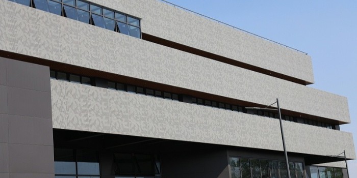 沖孔鋁單板價(jià)格大概多少錢一平？看看廠家報(bào)價(jià)