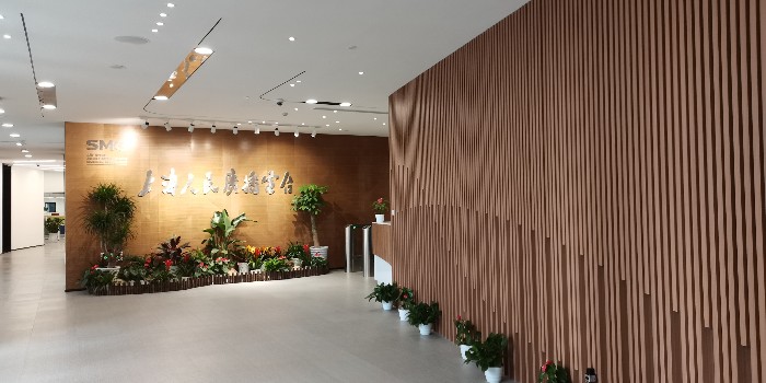 鋁單板有色差？鋁單板定制廠家中滬世業(yè)來告訴你